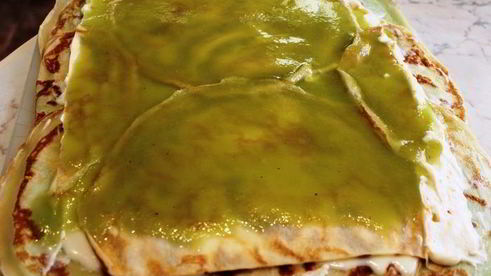 яркий фруктово-блинный рулет с рикоттой нежность