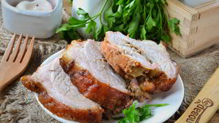 Запеченный рулет Поркетта из свинины