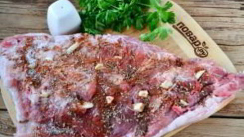 запеченный рулет поркетта из свинины