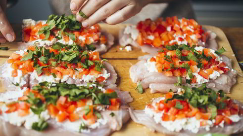 запеченные куриные рулетики