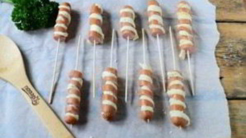 сосиски в тесте на палочке твистер