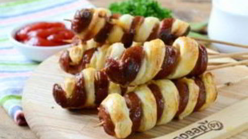 сосиски в тесте на палочке твистер