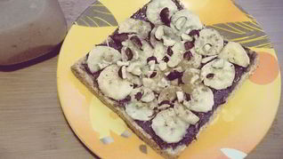 Бананово-ореховый сэндвич с нутеллой