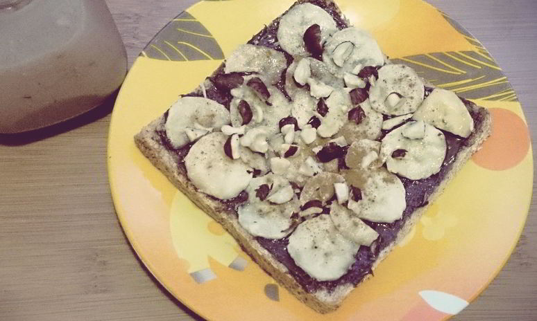 Рецепт бананова-орехового сэндвич с нутеллой