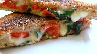 Капрезе сэндвич