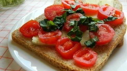 капрезе сэндвич