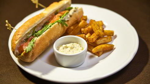 сэндвич с семгой и рукколой