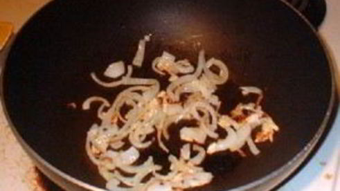 сэндвич с цыпленком, шпинатом и сыром