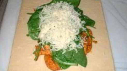 сэндвич с цыпленком, шпинатом и сыром