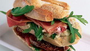 Сэндвич с ветчиной и инжиром