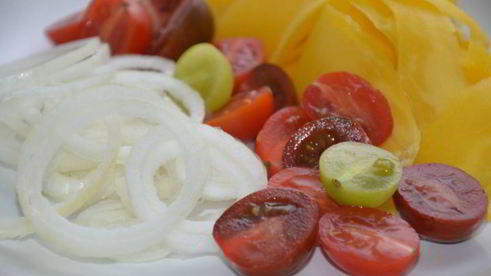 сэндвич с яйцом-пашот и салатом