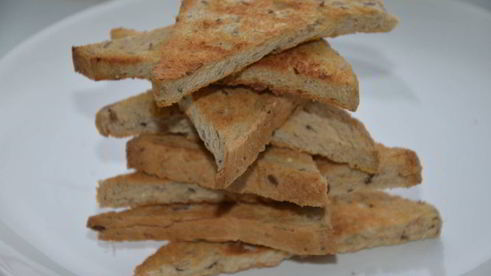 сэндвич с яйцом-пашот и салатом