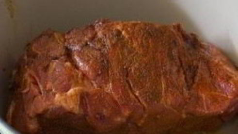 сэндвичи со свининой, жареной в пиве с овощами