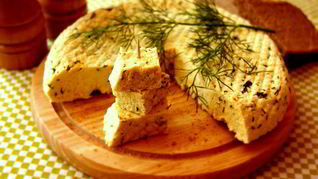 Сыр домашний, пряный, с зеленью