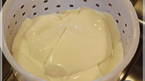 сыр кроттен из молока англо-нубийских коз