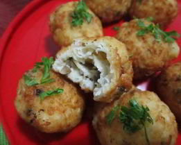 Сырные шарики с грибами и сыром Джюгас