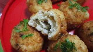 Сырные шарики с грибами и сыром Джюгас