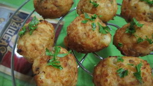 сырные шарики с грибами и сыром джюгас