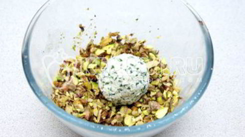 сырные шарики с виноградом