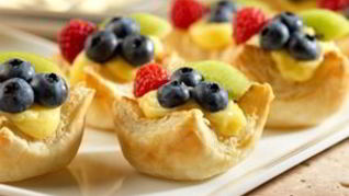 Тарталетки из слоеного теста с начинкой