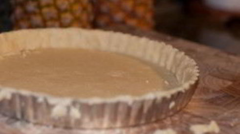 тарталетки с ананасом и сыром