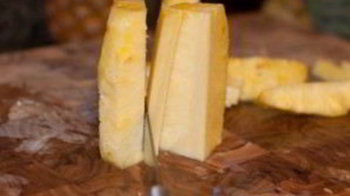 тарталетки с ананасом и сыром