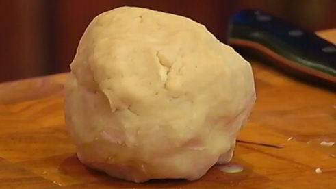 тарталетки с белым шоколадом и клубникой