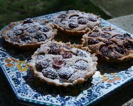 Тарталетки с черешней