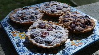 Тарталетки с черешней