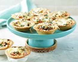 Тарталетки с грибами и сыром в духовке