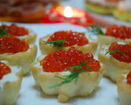 Тарталетки с икрой и творожным сыром