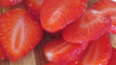 тарталетки с клубникой и белым шоколадом