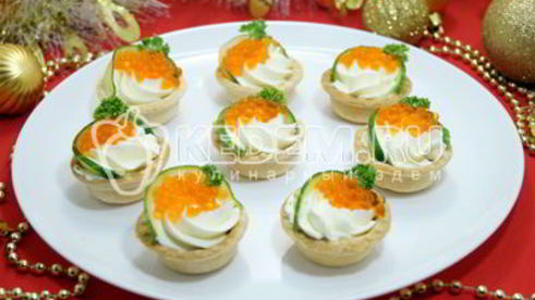тарталетки с красной икрой праздничные