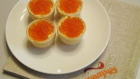 тарталетки с красной икрой