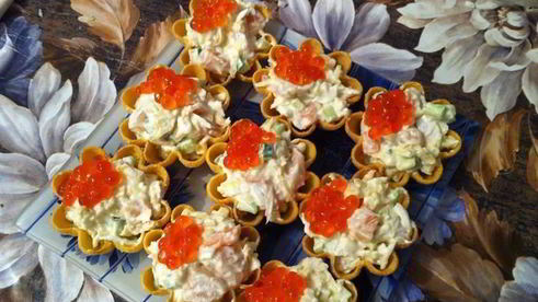 тарталетки с красной рыбой