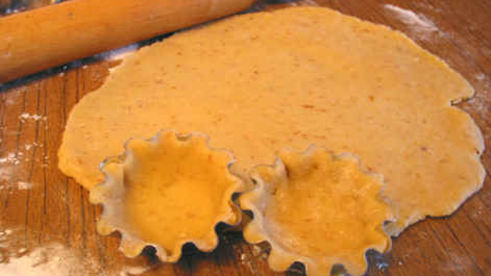 тарталетки с кремом и ягодами