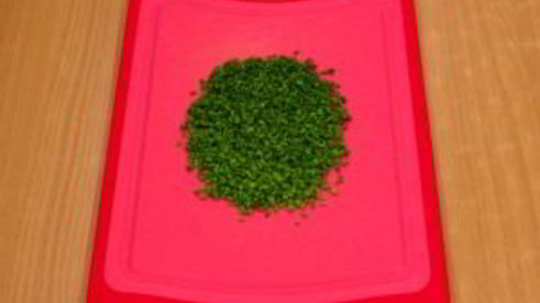 тарталетки с печеночным муссом, перепелиными яйцами и помидорами черри