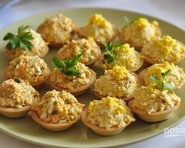 Тарталетки с печенью трески