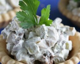 Тарталетки с салатом из говядины и грибов в мультиварке