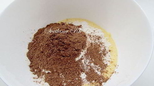 тарталетки с шоколадно-ореховой карамелью и сливками