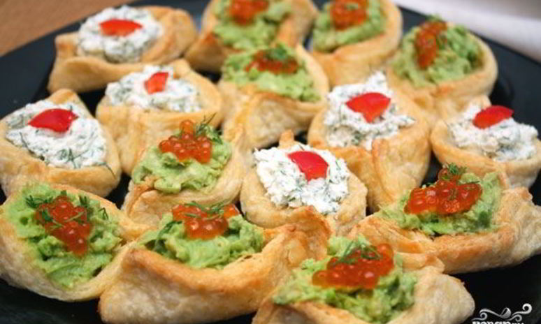 Рецепт тарталеток с сыром и чесноком