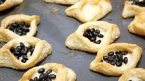 тарталетки с сыром и чесноком