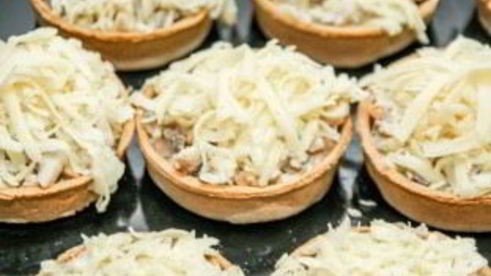 тарталетки с сыром и грибами