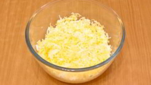 тарталетки с сыром и помидорами