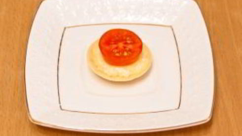 тарталетки с сыром и помидорами