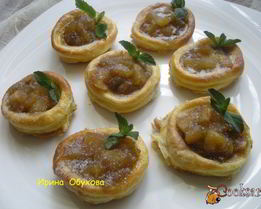 Тарталетки с яблоками