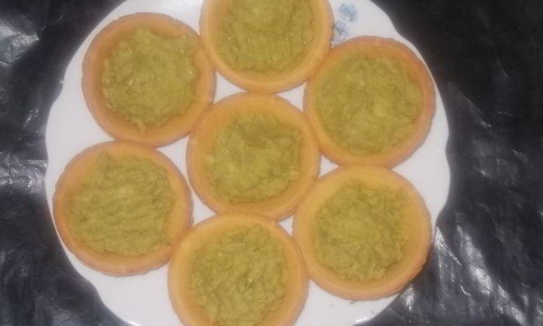 Рецепт тарталеток с зеленым горошком и авокадо