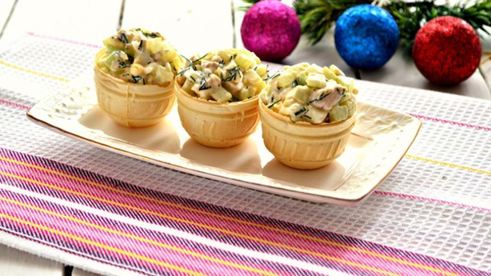 закуска из куриного мяса в тарталетках