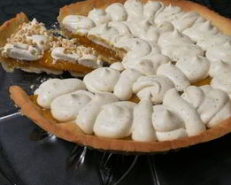 Абрикосовый тарт с франжипаном и миндальным крокантом