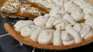 Абрикосовый тарт с франжипаном и миндальным крокантом